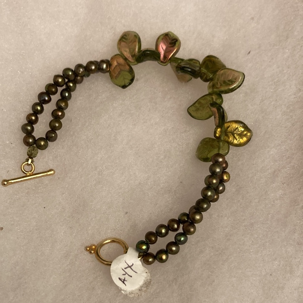 NWT Unique Freshwater PEARL + Czech GLASS Artisan-created BRACELET